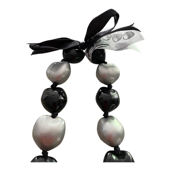 Handmade Raiders Black and Silver Kukui Nut 18” Lei Hawaiian Style NEW - Picture 1 of 4